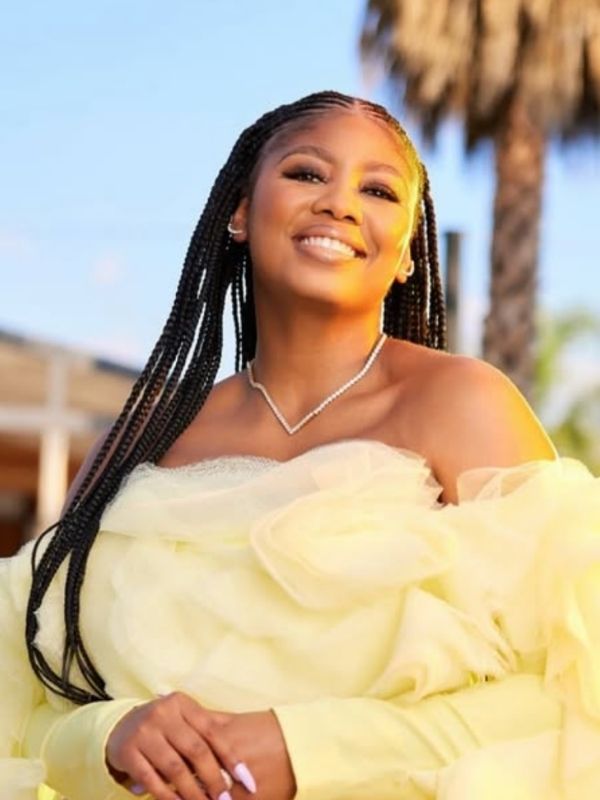 Nia Brown - Revonia Baitsiwe